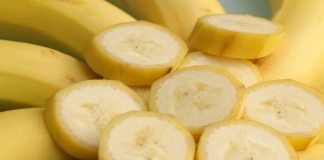 Оказывается, одно из лучших решении для избавления от морщин, это банан, вот 4 проверенных женщинами рецептa