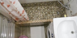 Парень сделал оригинальный ремонт ванной комнаты из минимума средств