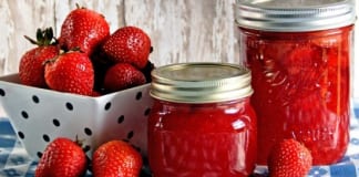 Уникальный рецепт клубничного варенья – ягоды варить не надо!