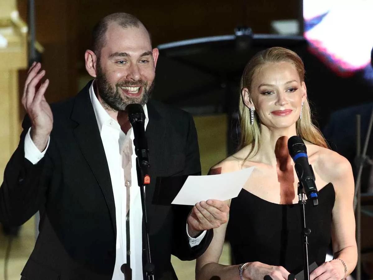 Ходченковой и Слепакову приписали роман