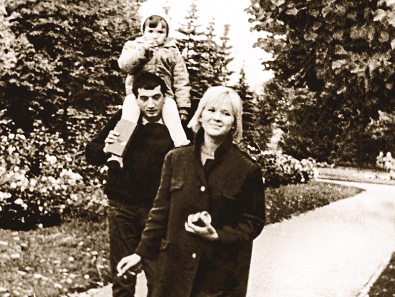 Фаик Гасанов и Галина Польских с дочерью Ирадой