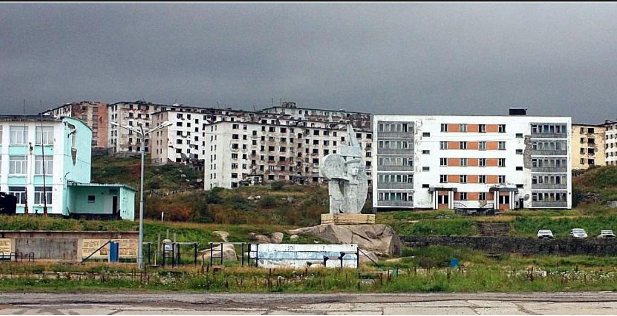 Как бы наши власти не старались повысить рождаемость, повышая материнский капитал, тем не менее, ежегодно население нашей страны сокращается в среднем на 400 тысяч человек.-2