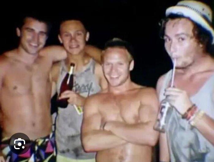 Фото с тот самый день, когда всё случилось.