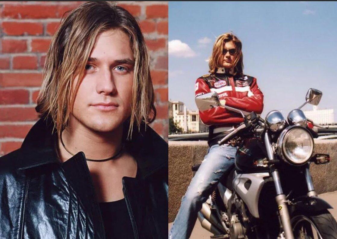 Он мечтал о сцене, о творческой деятельности.