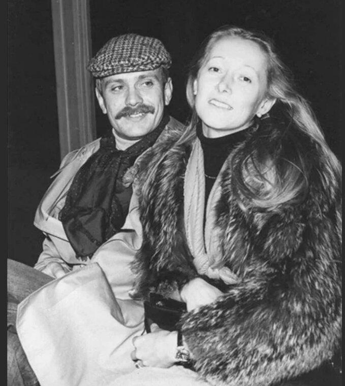 Гений кинематографа по сей день состоит в браке с верной женой Татьяной Евгеньевной. Той, что мечтала стать для него воздухом, без которого невозможно жить.