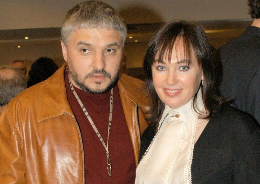 Познакомился с ней Игорь, когда ему было 17 лет. Он был скромным и застенчивым, и Лариса не воспринимала его серьезно.