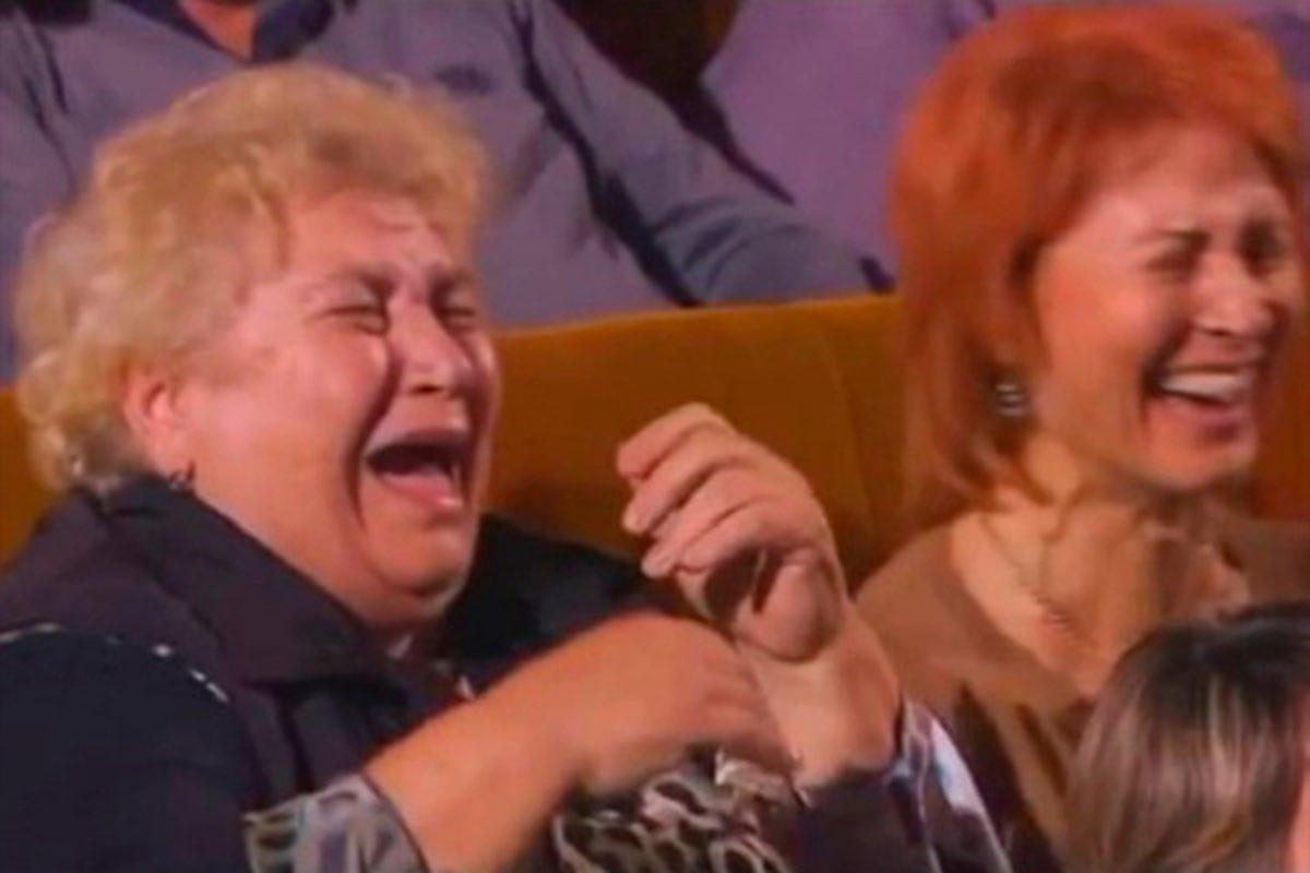 В 2017 году ВЦИОМ проводил опрос: "Вы хотите уехать из России?". 70% опрошенных ответили положительно. Ученые пришли к выводу, что тяга к чужим берегам рождается вовсе не от нелюбви к Родине.-3