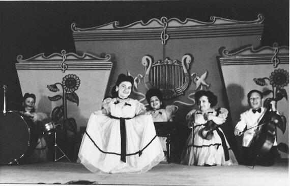 Фото с сайта holocaustrevisionism.blogspot.ru