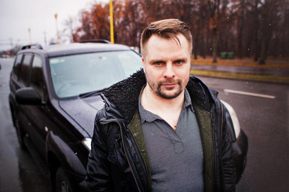 Его отца- Валерия Носика, знает зритель по смешной роли из «Большой перемены», где актер сыграл украинского парня Отто Фукина.-4