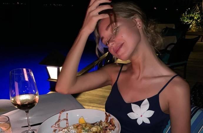 И без того худенькая, актриса похудела еще сильнее.