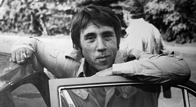 Первые концерты в его биографии датируются 1958 годом. Три недели по Павлодарской области Казахстана. Концерты были со студентами МХАТ.