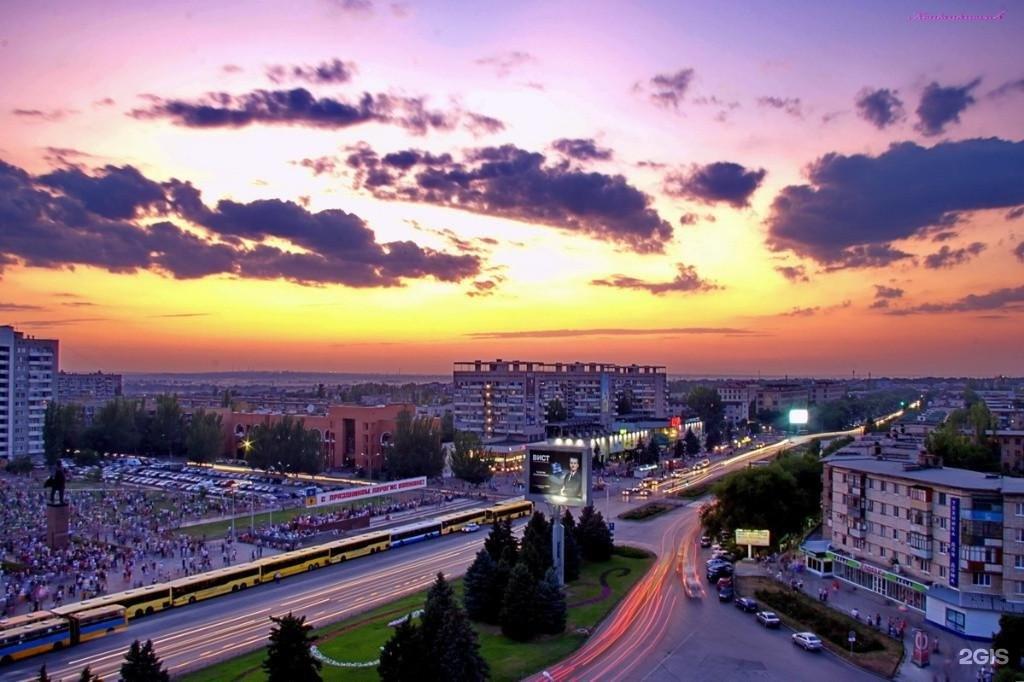 Малая родина нашей героини Волжский, стоит совсем недалеко от легендарного Волгограда-Сталинграда. Может отсюда пошла такая крепость Олиного характера?