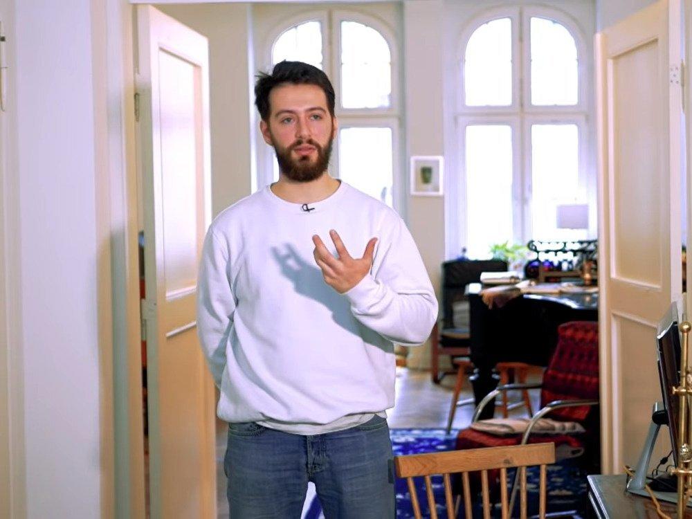 Николай – внук Владимира Познера. Кадр из фильма «Времена не выбирают»