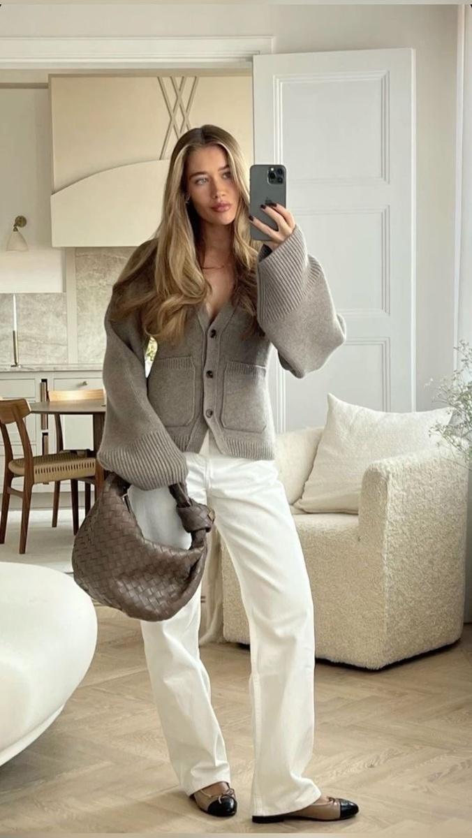 Приветствую вас! Меня зовут Екатерина Астафьева, я стилист, эксперт в области моды.  Многие считают, что для статусного образа нужен дорогой гардероб. Но это не так!-19