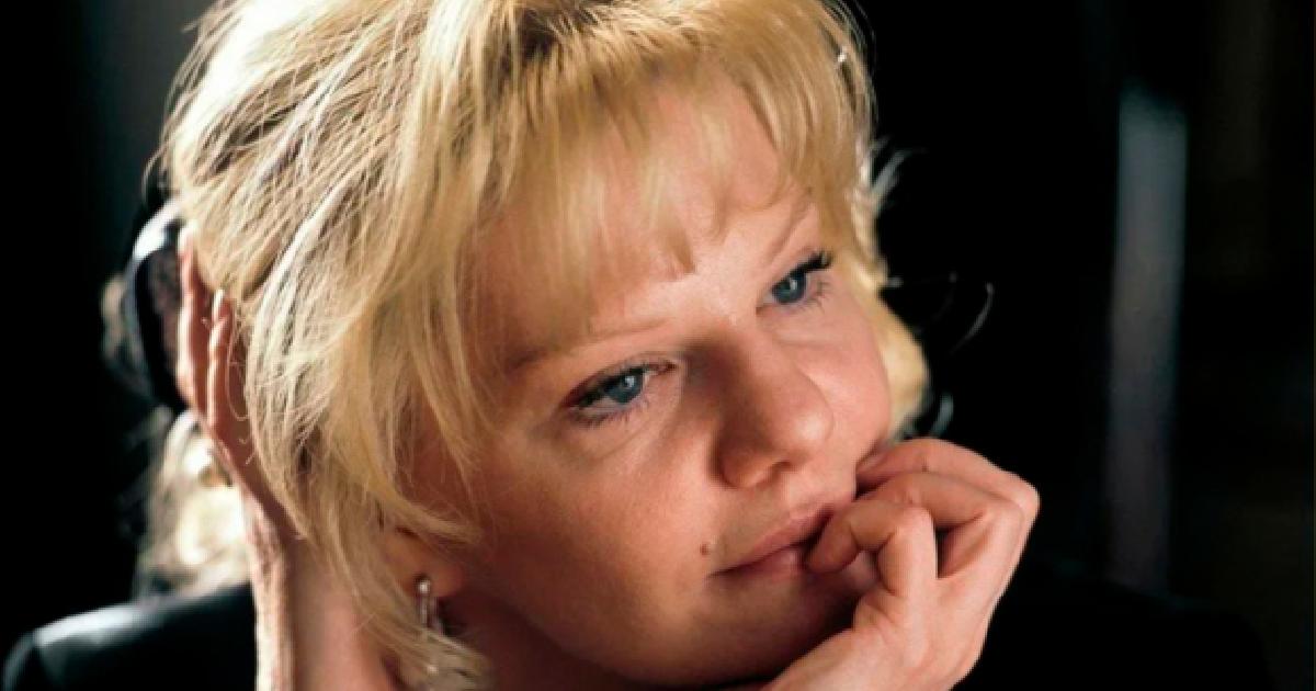 Актриса Александра Захарова. Отец Марк Захаров помог ей стать народной артисткой в 2001. Зачем?Сегодня ей 58, ни детей, ни ролей