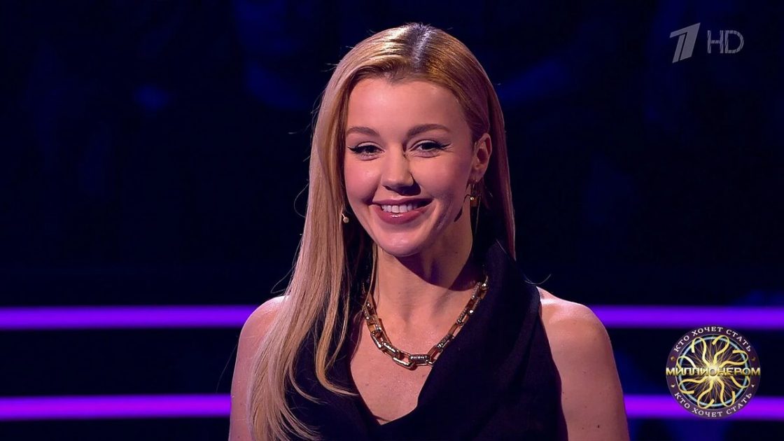 Как симпатичная ведущая