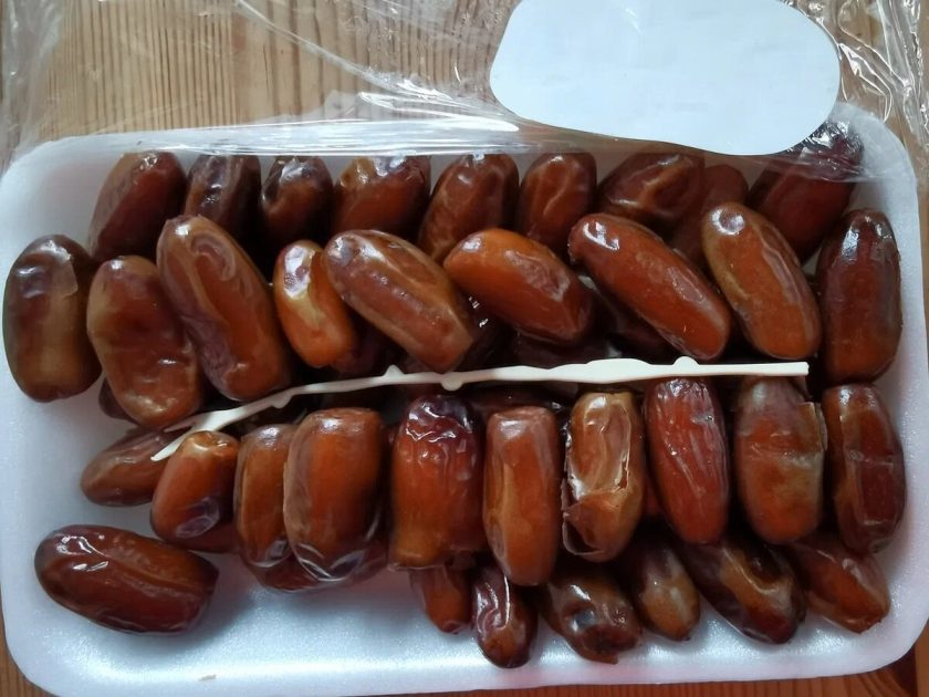 Загадочная палочка в финиках - зачем ее кладут в упаковку?