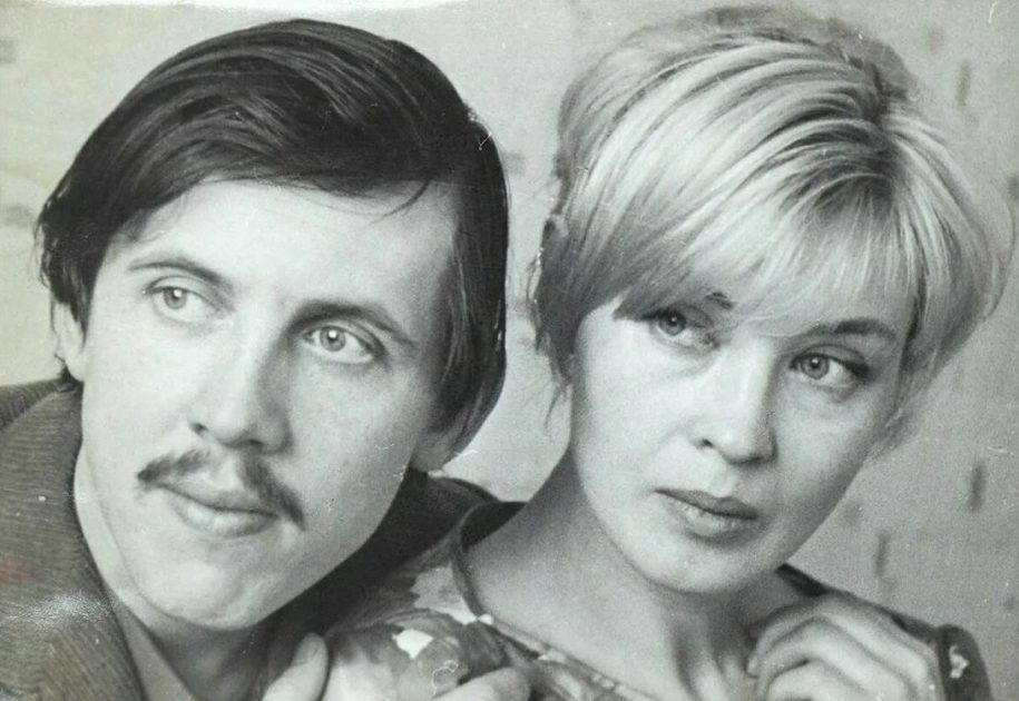 Ее окружали лучшие мужчины страны