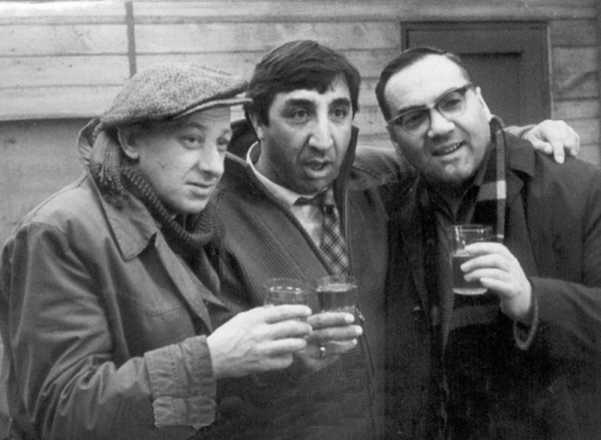 Выпивали и снимали. Снимали и выпивали. Маленькая история одной фотографии