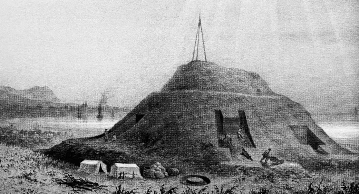 Что в 1882 году обнаружил археолог Тизенгаузен