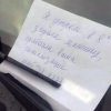 Что делать, если обнаружил записку "Задел ваш автомобиль" под дворником