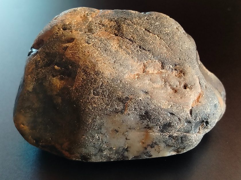 Показываю результаты распила подозрительных камней