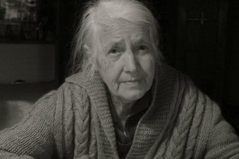 К каким выводам приходят почти все люди в старости? — Мудрейший стих Ольги Дрожжиной