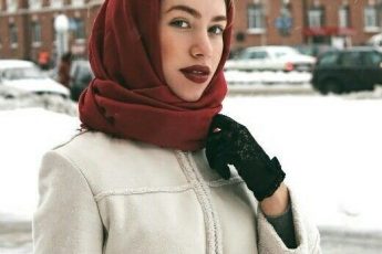 Завязывать шарфы именно так — уже моветон: 5 оплошностей, которые сильно портят образ