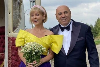 Валерия - снова бабушка: новое фото певицы с новорожденным внуком