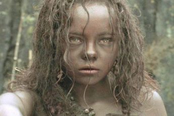 Они росли в джунглях совершенно одни: история Камалы и Амалы