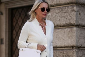 Как одеваться осенью, чтобы выглядеть моложе: секреты стильного образа