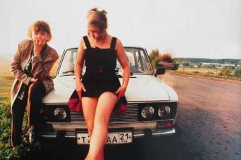 Как жили в 80-х и 90-х: Провинциальный гламур от фотомастера