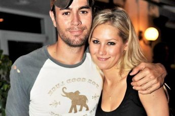 Вместе 20 лет, но так и не поженились. Как выглядят дети Анны Курниковой и Энрике Иглесиаса