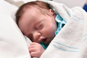 Девочка родилась дважды с разницей в 3 месяца. Как такое возможно?