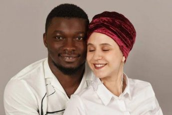 Как выглядит ребенок африканского Принца и русской девушки, как живет семья. Настоящая магия генетики