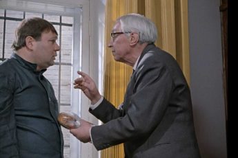 Странная фраза профессора из Джентльменов удачи, на которую многие даже не обратили внимания.