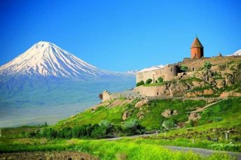 Легендарный Арарат. Почему Турция никого не пускает на эту гору?