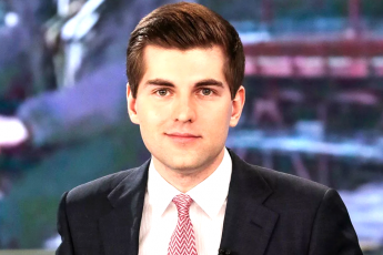 В 38 лет без жены и детей. Знаменитый папа (прославивший его на всю страну) и роман с певицей телеведущего Дмитрия Борисова