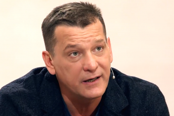 Резко постарел, не признал ребенка от знаменитой актрисы, развелся в 2023 году. Судьба актера Ярослава Бойко