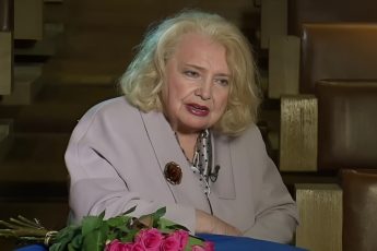 Как выглядит снаружи и внутри дом для престарелых в котором живет Татьяна Доронина и что он из себя представляет