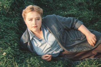 «Бандиты должны были на моем обнаженном теле играть в карты. Что происходило с людьми в 90-е?» Непростая судьба актрисы Татьяны Агафоновой