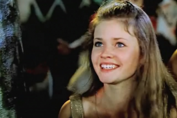 Девочку с невинными глазами называли то русской Эммануэль из-за обнаженных сцен, то Лолитой за неравный брак: актриса Анна Назарьева