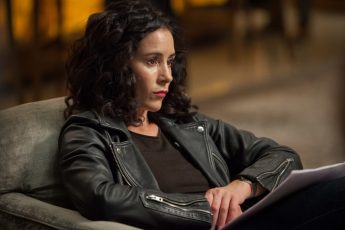 Безрадостное время: 40-50-ти летние россиянки признаются, что жизнь их не радует. Почему?