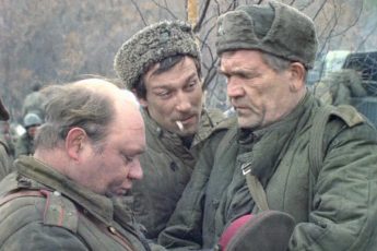 Евгений Леонов, Олег Янковский и Федор Одиноков в советско-норвежском фильме "Под каменным небом". К 80-летию Петсамо-Киркенесской операции