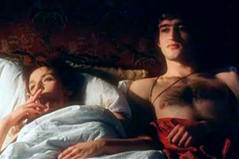 «Как она могла молчать 25 лет о моём сыне!» Звезда «Зимней вишни» Елена Сафонова: ребёнок от женатого и второй сын, оставленный во Франции