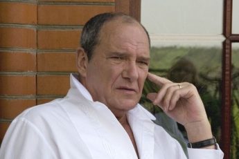 Хлеба нет, пусть платят за роли! Виторган требует от народа 200 тысяч в месяц