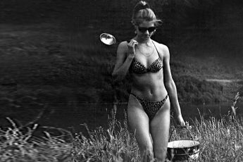 Пляжные образы разных лет в СССР и в наше время на 17 интересных снимках