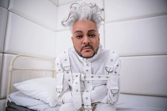 Без Баскова, без Малахова, без друзей. Одинокий король попсы