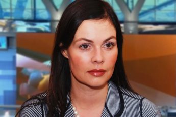 Стали известны причины увольнения народной ведущей Екатерины Андреевой с «Первого канала»