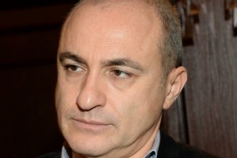 Он держал страну голосами, а дома держал себя от крика: жизнь Турецкого внутри